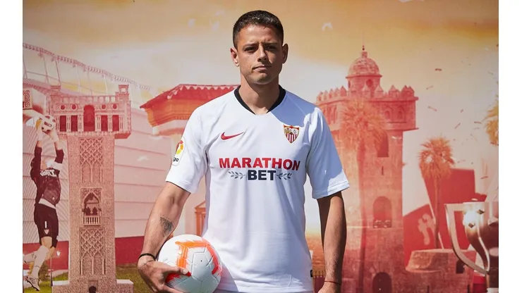 Monchi explicó el motivo por el que Chicharito llegó al Sevilla