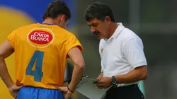 David Oteo se postuló para dirigir a Pumas y a Tigres