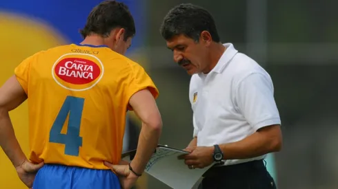 David Oteo se postuló para dirigir a Pumas y a Tigres