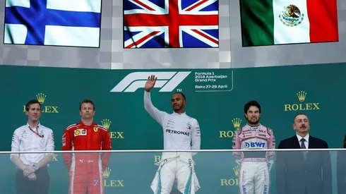 Checo Pérez quedó octavo en la qualy y logró terminar la carrera en tercer lugar