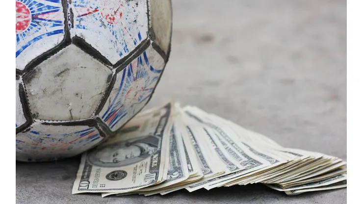Debido a la pandemia podrían haber reajustes salariales para algunos futbolistas