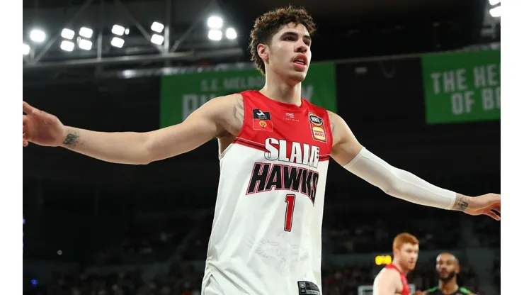 Jugó en 2019 para los Illawarra Hawks en la Liga de Australia