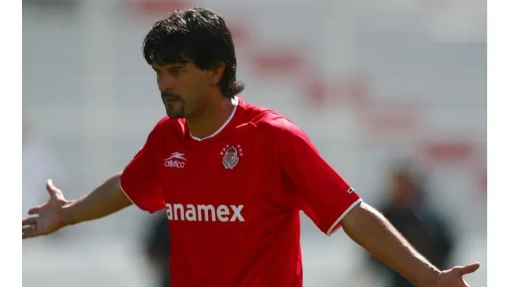 El gigante inglés que estuvo cerca de fichar a José Saturnino Cardozo