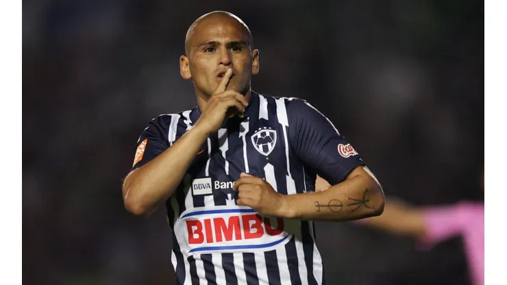 Ex Rayado reveló la inmensa ayuda que Humberto Suazo le daba a los jóvenes del club