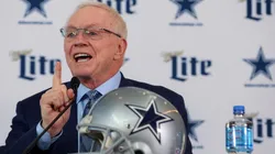 Jerry Jones habló sobre la posibilidad de suspender la temporada por Covid-19