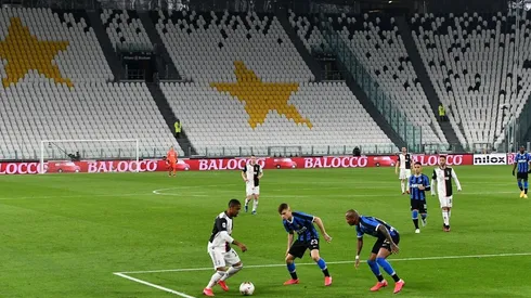 El jefe médico de la FIFA dijo hasta cuándo debe estar suspendido el fútbol