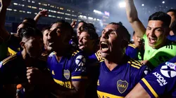 Foto de Sebastián Villa y sus compañeros de Boca.
