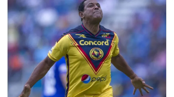 Carlos Santos, durísimo con Miguel Herrera
