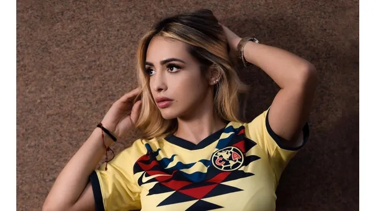 La mejor fanática: Analy Bazán se puso un top del América para entrenar