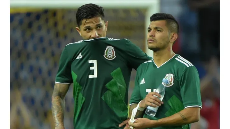 Carlos Salcedo aconsejó a Tecatito Corona sobre la Serie A