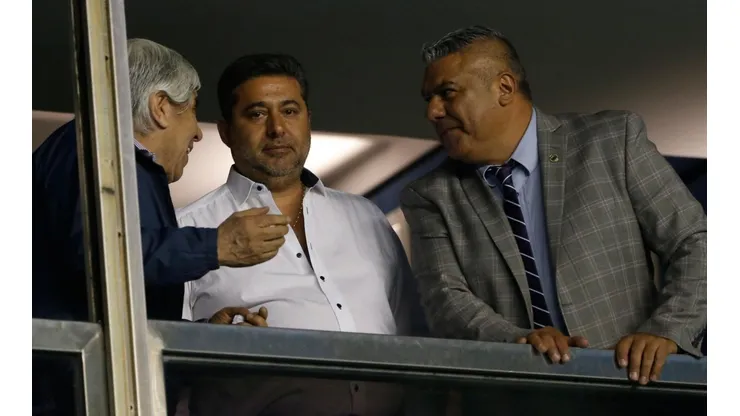 Angelici rompió el silencio y disparó contra Moyano y Tapia