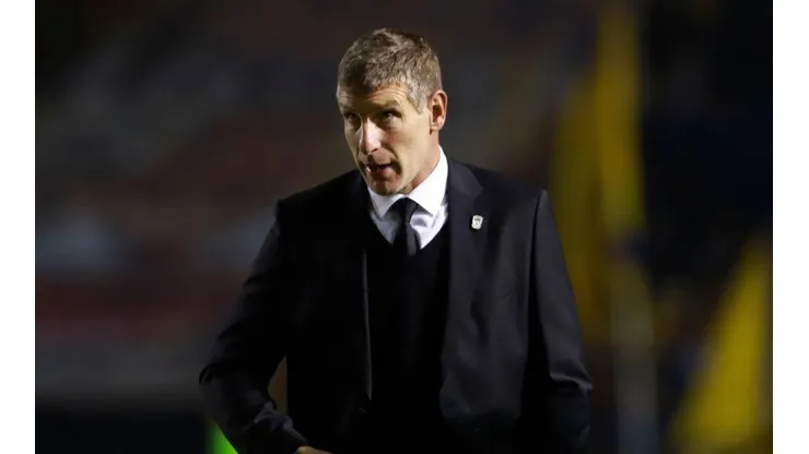 Martín Palermo durante su etapa como entrenador de Pachuca.