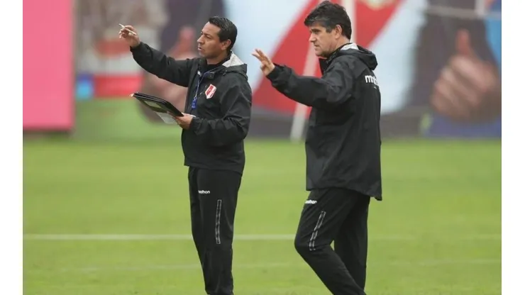 Solano es asistente de Gareca y DT de menores.