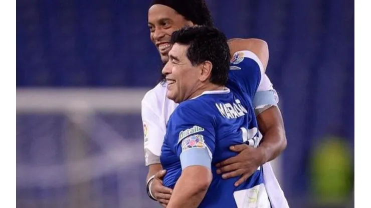 Maradona habló de Ronaldinho y lo defendió: "No es un delincuente"
