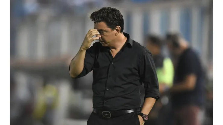 Otro dolor de cabeza para Gallardo.