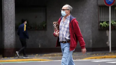 Los ciudadanos argentinos transitando.