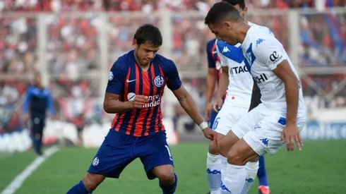 Centurión en un partido contra San Lorenzo.