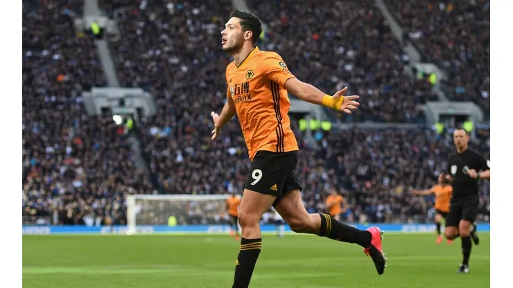 Actuación estelar de Raúl Jiménez para llevar a Wolverhampton a la final de la ePremier League