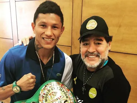 Miguel Berchelet dijo que le encanta el jersey que le firmó Diego Maradona