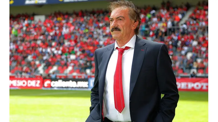 La Volpe se retiró como director técnico
