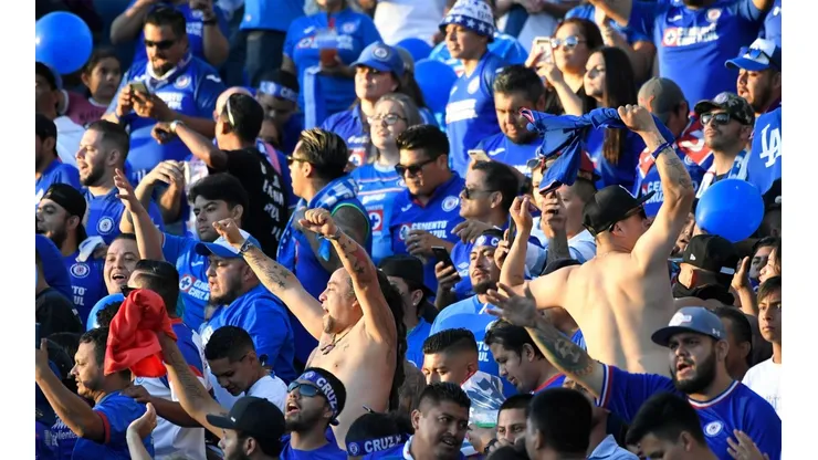 Ya no se lo toman a broma: el fastidio de aficionados de Cruz Azul