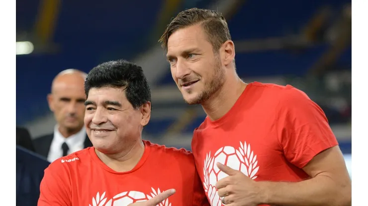 Totti: "Crearon el balón porque sabían que existiría Maradona"