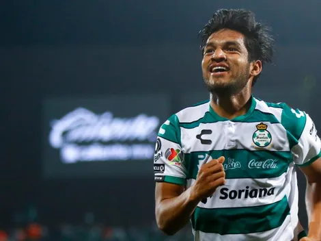 Eduardo Aguirre habló de la competencia por un puesto en Santos