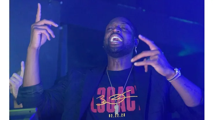 Dwyane Wade se quitó la careta y festejó el 4-20 por todo lo alto