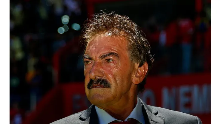 La Volpe omitió a Hugo Sánchez y a Cuauhtémoc de su once