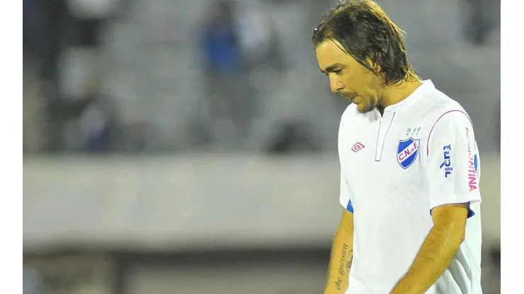 Álvaro Recoba con la camiseta de Nacional de Montevideo.