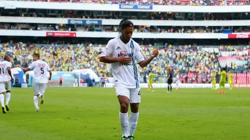 El día que el Estadio Azteca se rindió a los pies de Ronaldinho