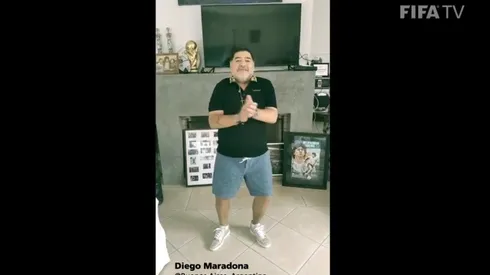 El aplauso de Diego Armando Maradona.