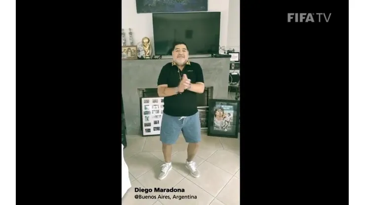 El aplauso de Diego Armando Maradona.