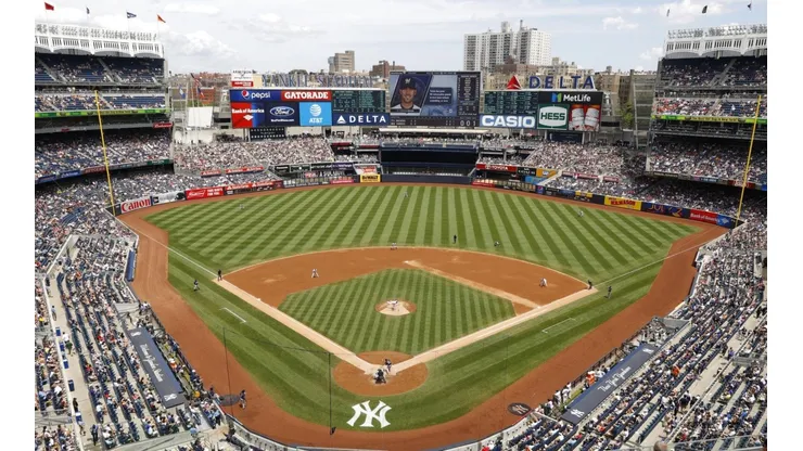 Alcalde de Nueva York ve lejos el regreso de los fanáticos al estadio