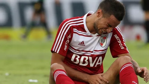 Foto de Emanuel Mammana con la camiseta de River.