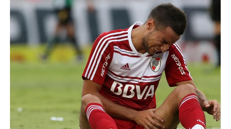 Foto de Emanuel Mammana con la camiseta de River.