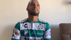 Santos muestra cómo se prepara Aguirre para la eLiga MX