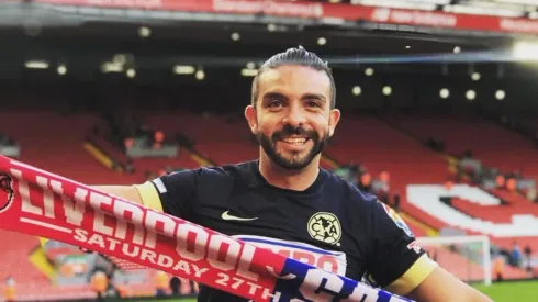 Édgar Martínez se puso la playera del América en un Clásico Nacional. Foto: @edgarmartinez_
