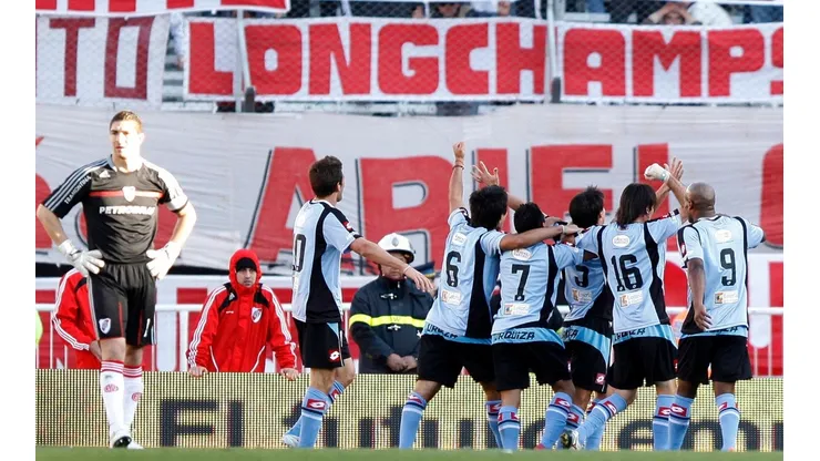 Foto de los jugadores de Belgrano en El Monumental.