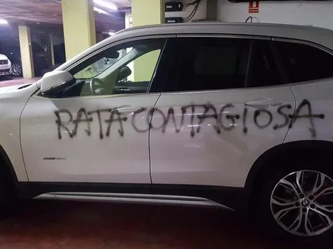 Vergüenza absoluta: médica denunció que le pintaron "rata contagiosa" en su auto