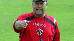 El exentrenador de Atlas se encuentra en Ecuador pasando la cuarentena.