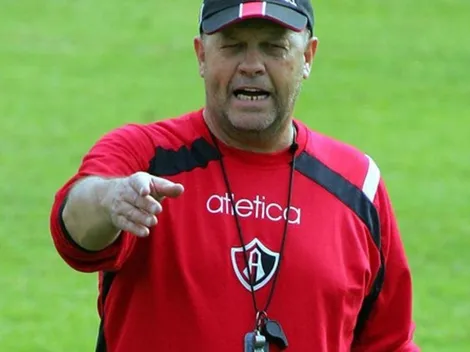 "Soy el único huésped en el hotel": Exentrenador de Atlas contó cómo vive la pandemia en Ecuador