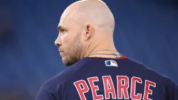 Steve Pearce anunció su retiro de las Grandes Ligas