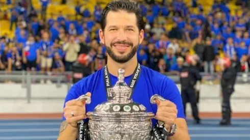 Mora comentó que quiere llegar a dirigir en Japón.