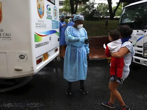 Sin palabras: para evitar los controles de seguridad en Cali se disfrazan de médicos