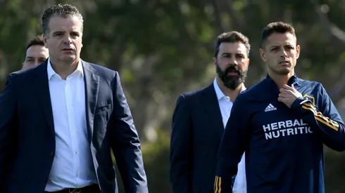 El directivo de LA Galaxy dijo que Hernández no viene a remplazar a Zlatan.