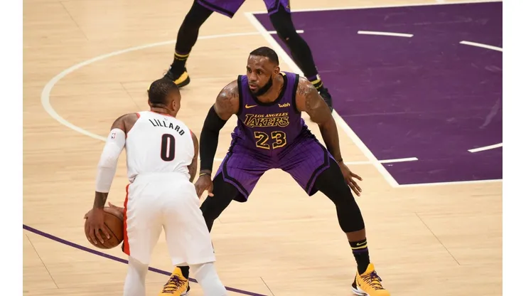 LeBron James y Damian Lillard se destrozaron en las redes