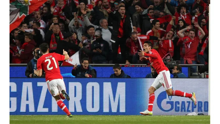Palomita a la red: la Champions recordó un golazo de Raúl