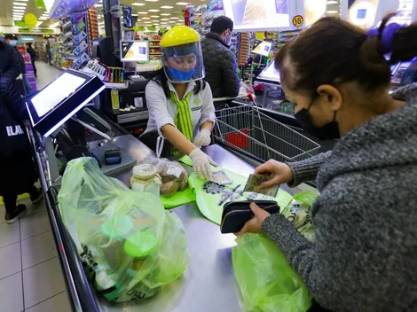 De papel higiénico a cortadoras de pelo: las compras de pánico en Estados Unidos durante la pandemia