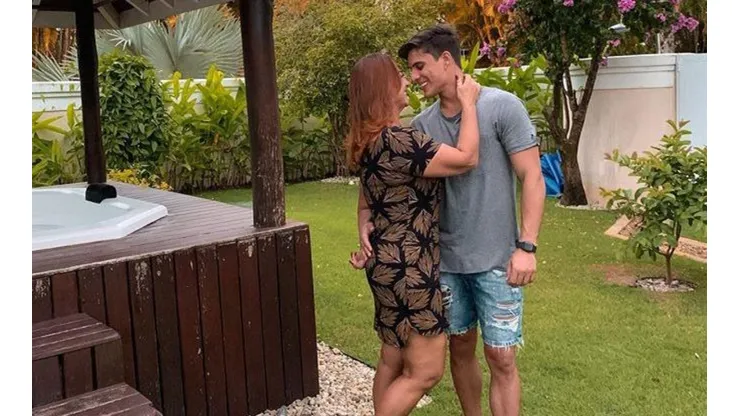 La mamá de Neymar metió posteo con su nuevo novio de 22 años y el jugador comentó
